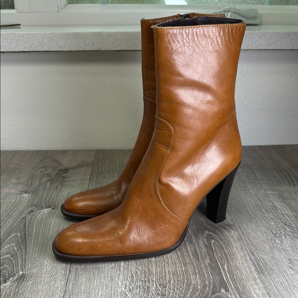 Brown Heeled Boots with Smooth Leather and Minimalist Design